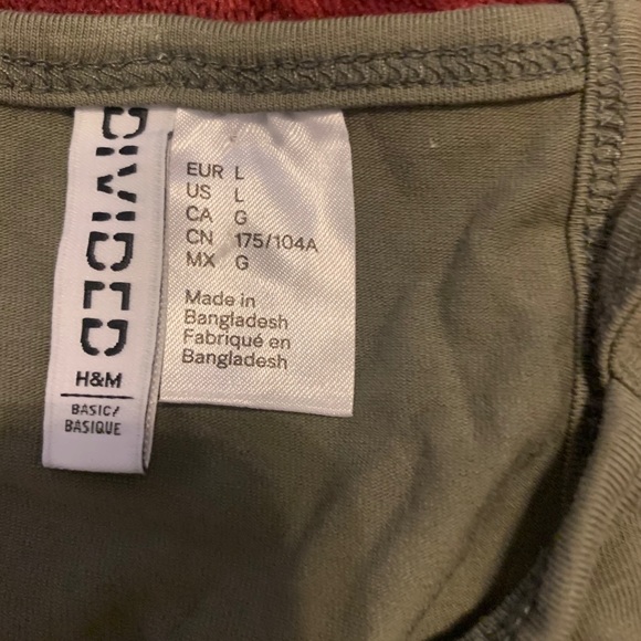 Crop top - Picture 3 of 3